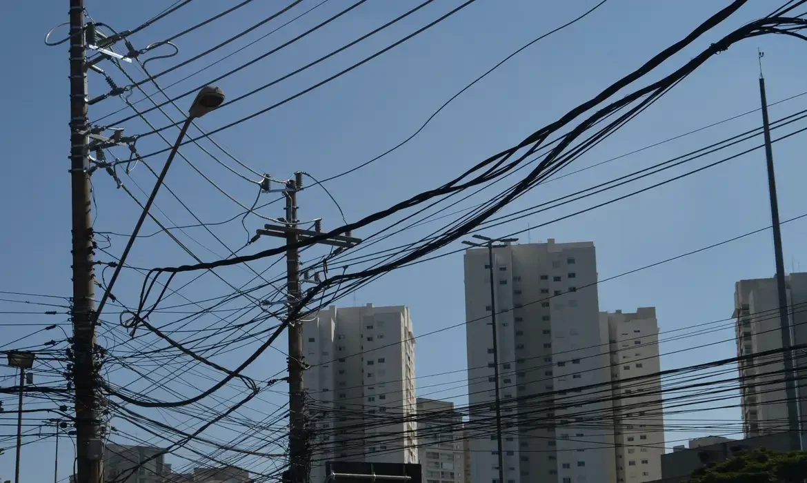 Mais um caso: homem é preso em flagrante ao tentar furtar fios de cobre de empresa em Prudente