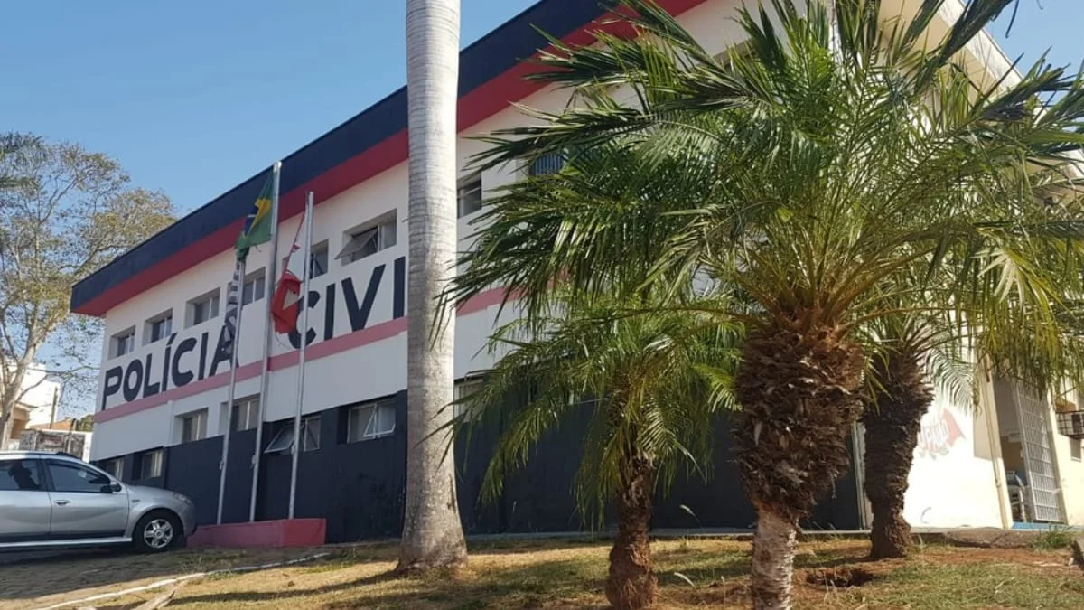 Polícia Civil de Pirapozinho prende dois por tráfico de drogas no bairro Padre Hilário