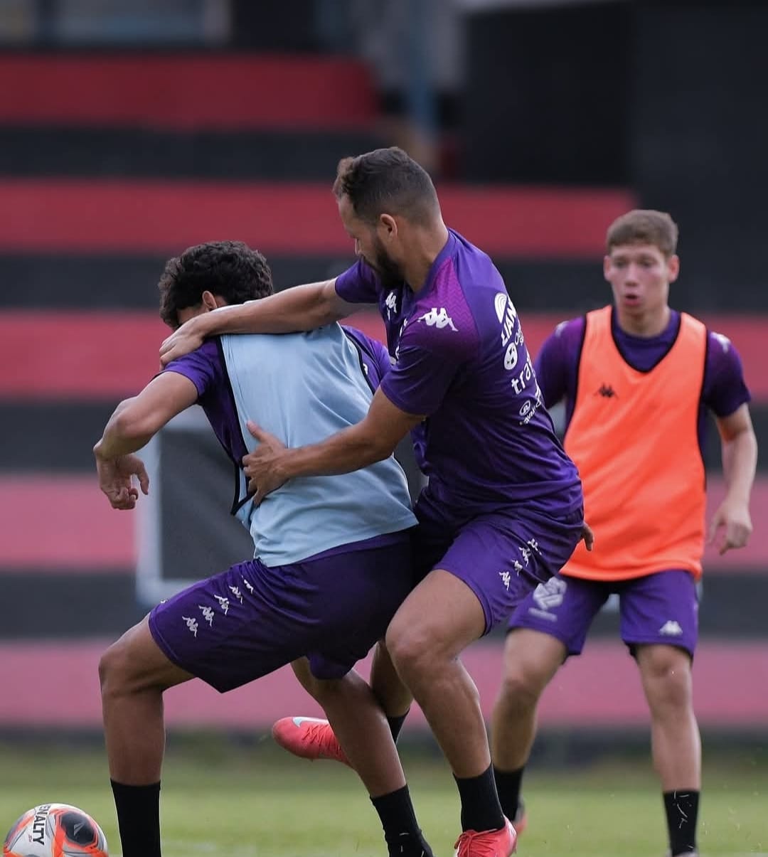 Diogo Fernandes projeta estreia na Copa Paulista e elogia preparação física do Grêmio Prudente