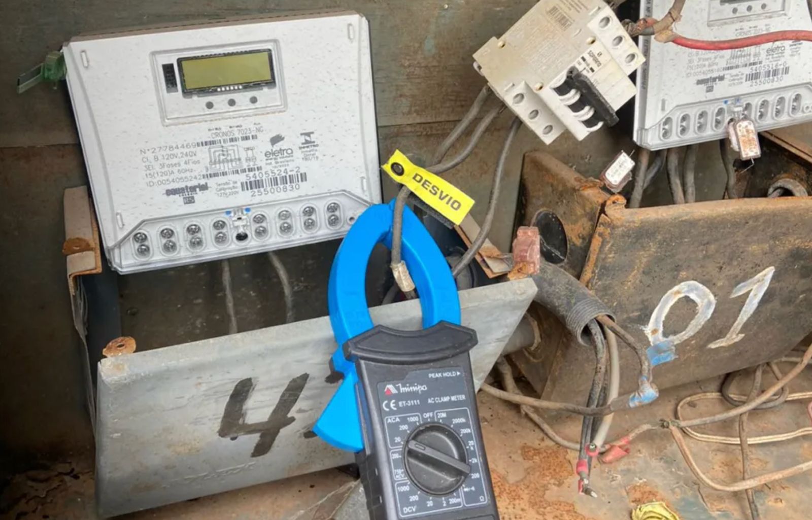 Criminosos furtam padrão de energia e deixam residência sem luz em Presidente Prudente