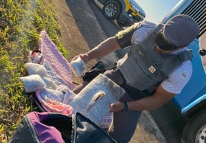 Boliviana é presa com drogas em ônibus na Raposo Tavares