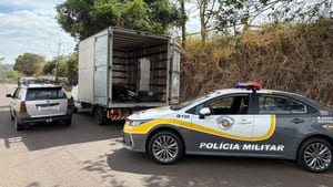 Quadrilha é presa após furto de cabos de telefonia