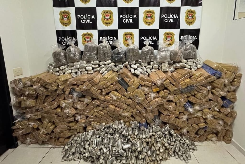 Homem é preso transportando mais de uma tonelada de drogas