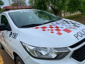 Filho é preso após ameaçar incendiar casa da mãe