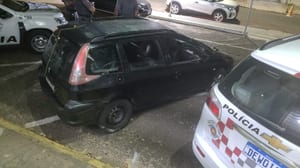 Dupla é presa após furto de veículo e ferramentas
