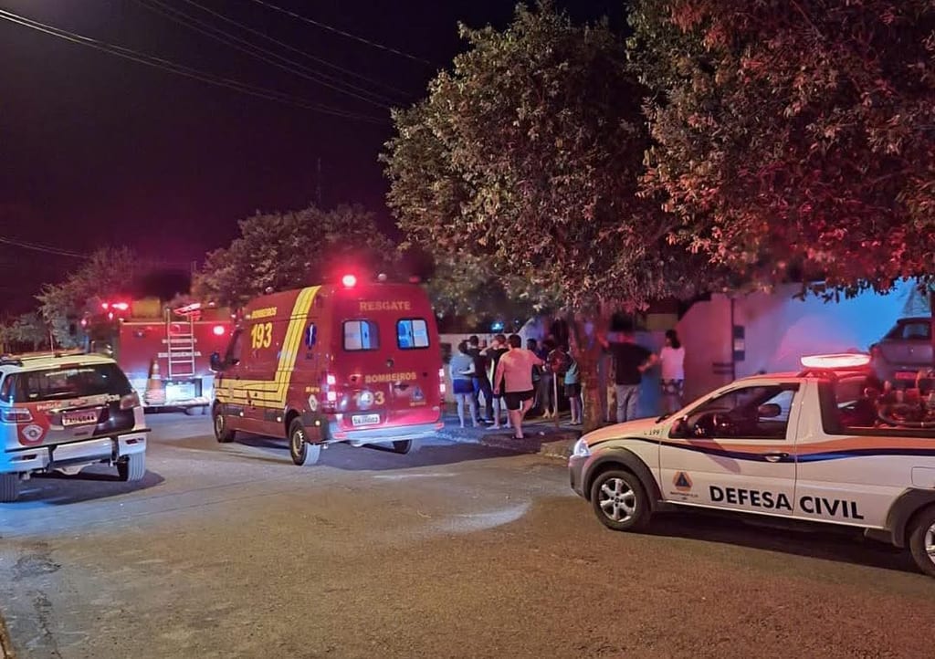 Incêndio destrói oficina e provoca perdas a morador em Martinópolis