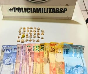 Mulher é presa com 33 porções de crack em Martinópolis