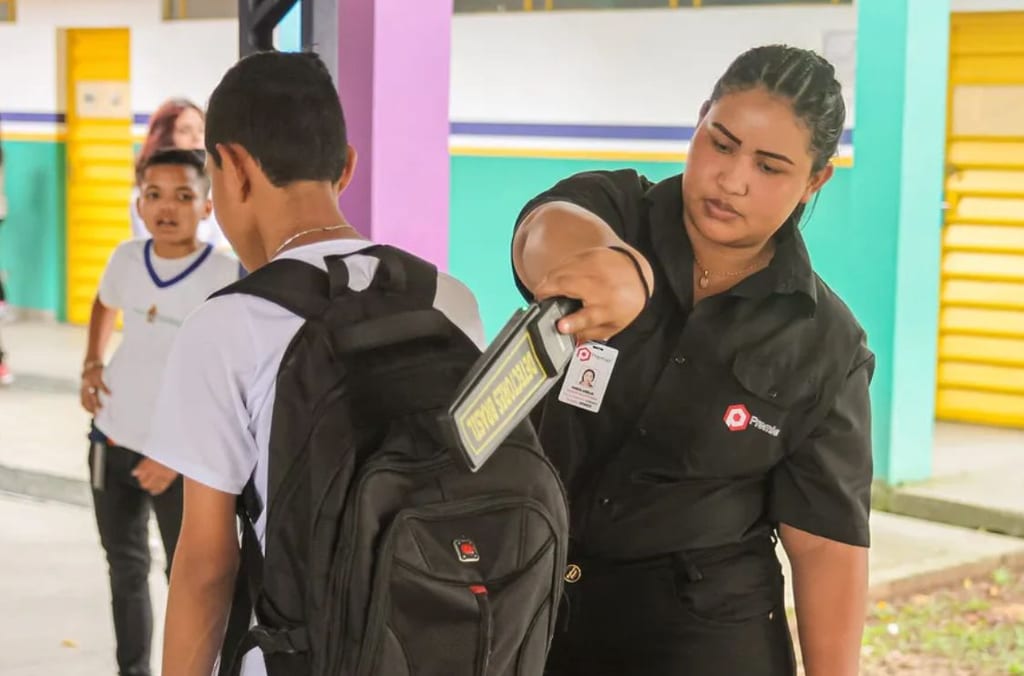 Álvares Machado aprova botão do pânico e detectores em escolas