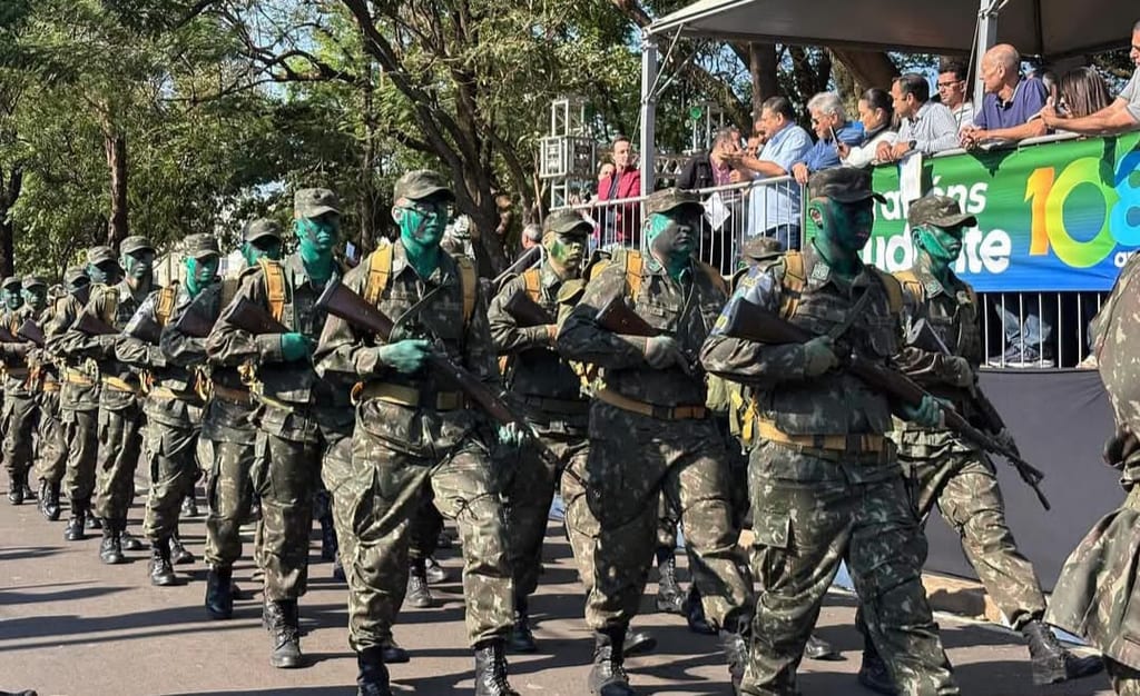 Prudente tem desfile histórico, público recorde e clima de união