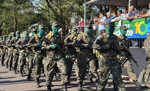 Prudente tem desfile histórico, público recorde e clima de união