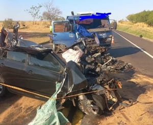 Colisão entre carro e caminhão deixa vítima fatal em Martinópolis