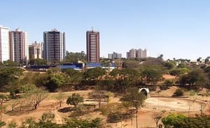Calor extremo e baixa umidade marcam início da semana
