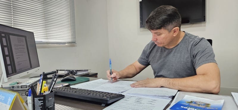Câmara de Álvares Machado promulga leis que criam botão do pânico e detector de metais