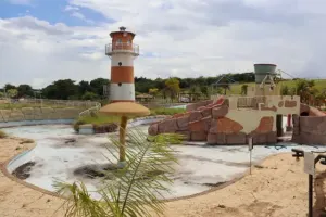 Prudente assina ordem de serviço para reforma Cidade da Criança
