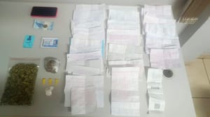 Mulher é presa com cartas ligadas ao crime organizado