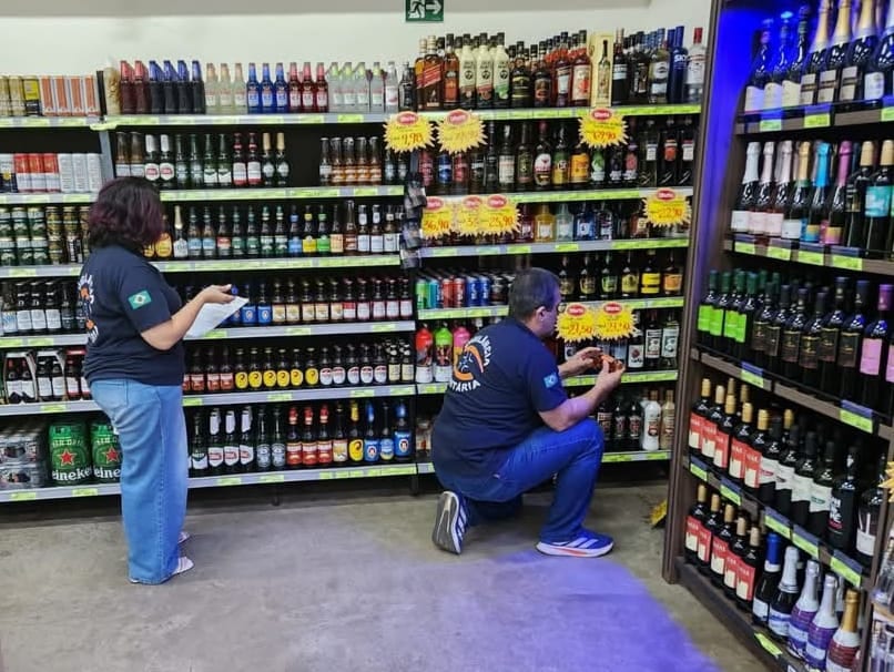 Vigilância Sanitária fiscaliza bebidas alcoólicas em Santo Anastácio
