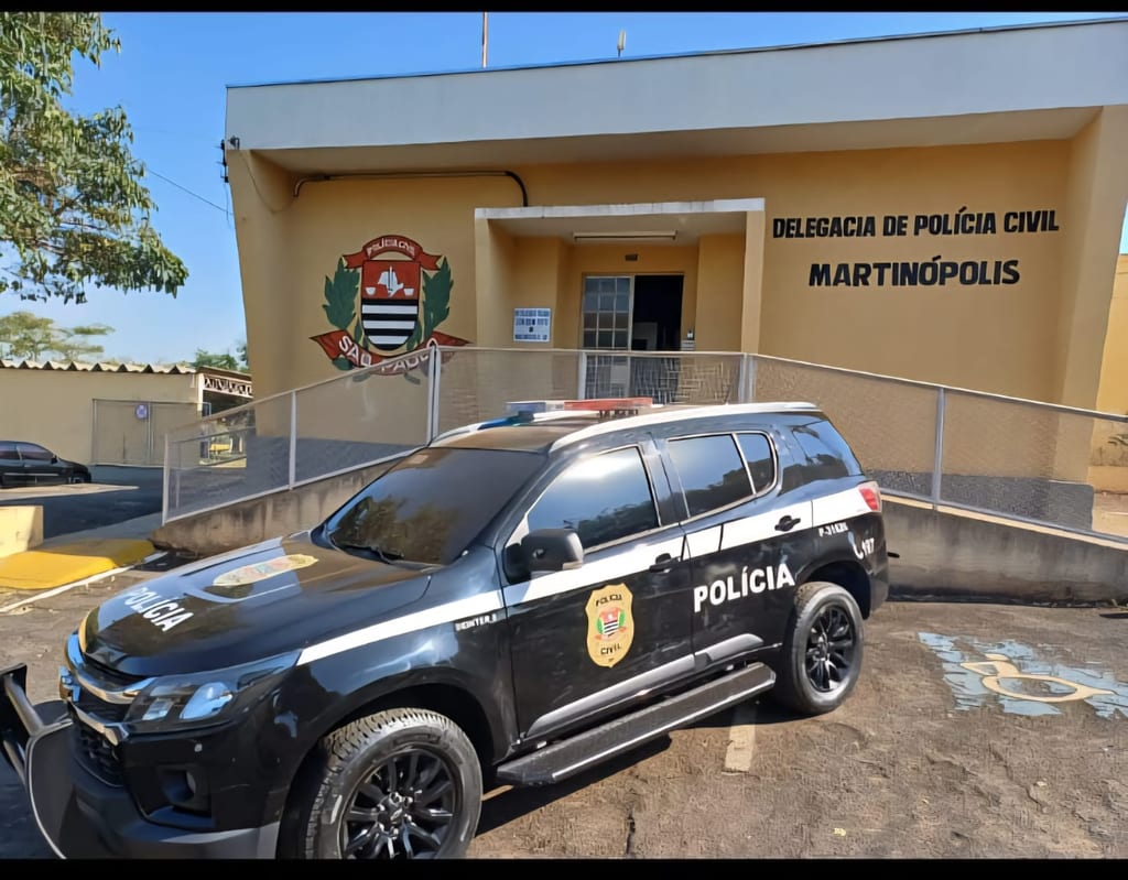 Homem é preso por ameaçar ex com arma em Martinópolis