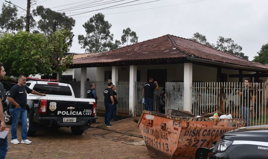 Polícia realiza operação contra adulteração e falsificação de bebidas