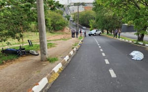 Idoso morre atropelado por motociclista na avenida JK em Prudente
