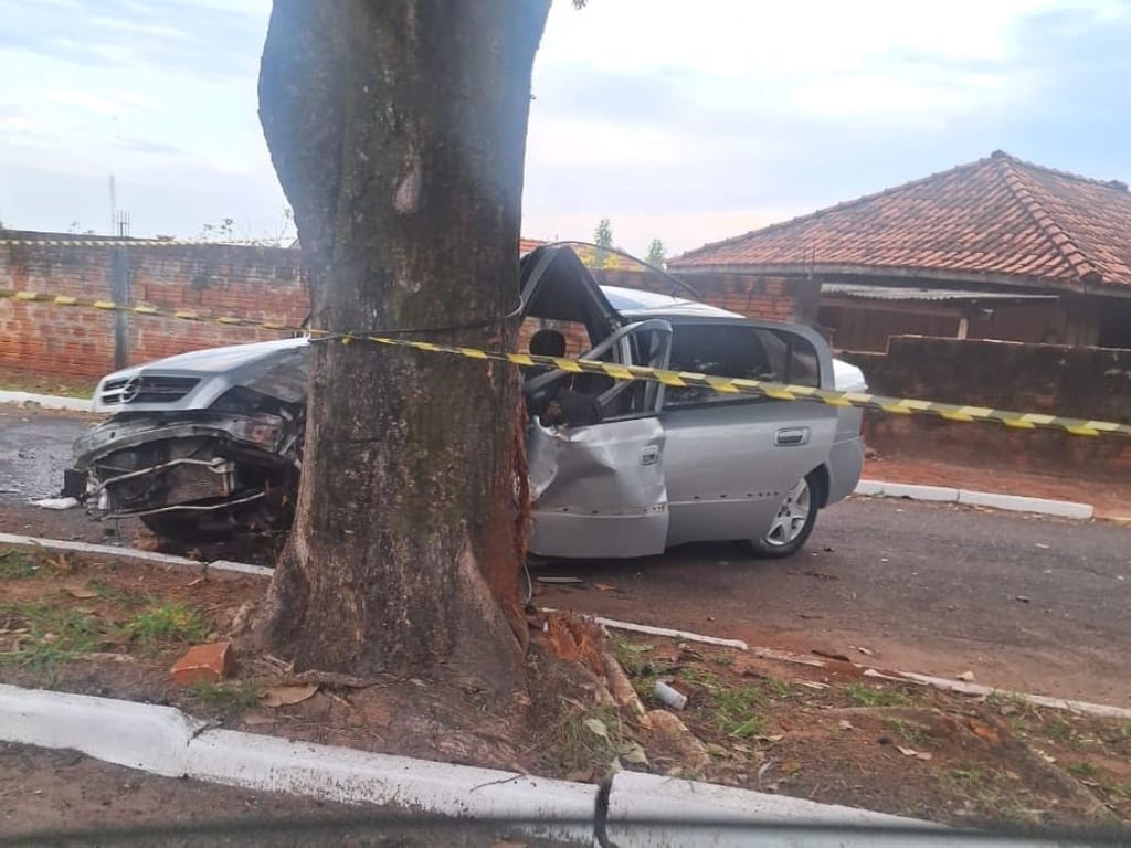 Após sair de rodeio, mulher morre em grave acidente de carro em Indiana
