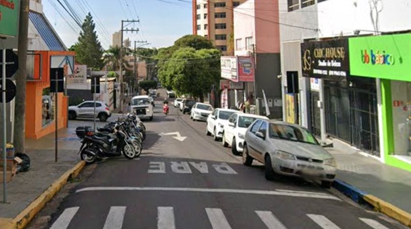 Motocicleta é furtada no Centro de Prudente enquanto dono estava em agência bancária