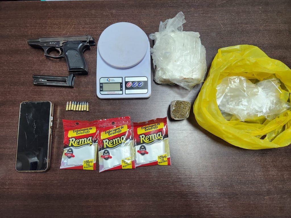 Mulher é presa por tráfico de drogas e posse ilegal de arma em Presidente Prudente