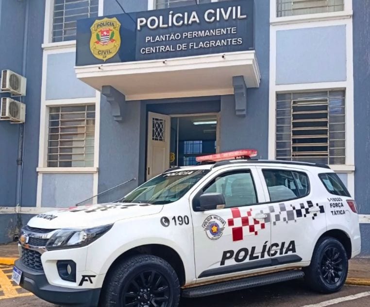 Residência é invadida no Jardim Paulista; criminosos rendem moradores e levam dinheiro e joias