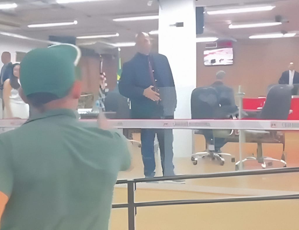 Declaração de vereador a artista gera discussão durante sessão da Câmara de Presidente Prudente