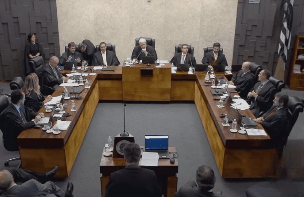 Pedido de vista adia decisão do TRE-SP sobre possível cassação do prefeito e vice de Martinópolis