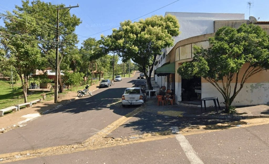 Motociclistas efetuam disparos em bar e deixam duas vítimas feridas no Parque São Mateus em Presidente Prudente