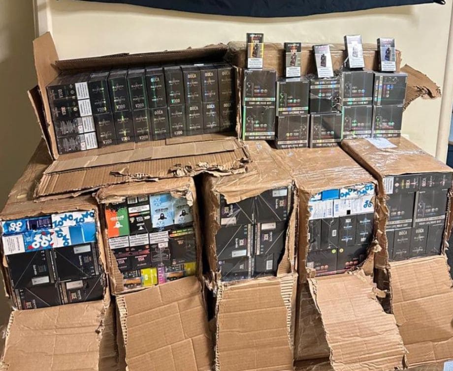 Polícia Rodoviária apreende 5,5 mil cigarros eletrônicos avaliados em R$ 550 mil na Raposo Tavares