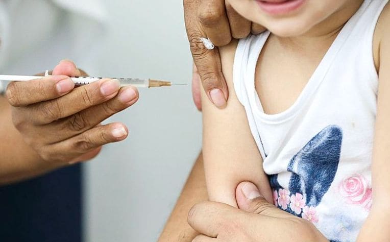 Com novos casos, veja quem deve receber a vacina contra o sarampo