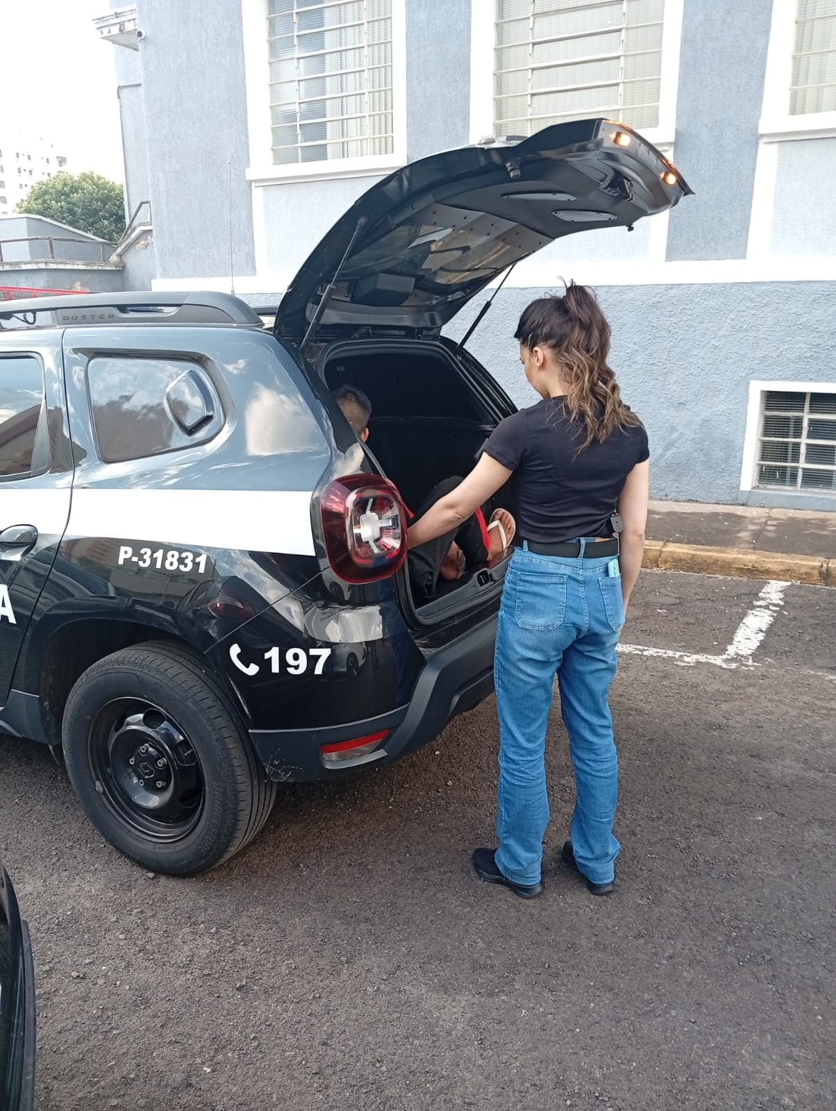 Homem é preso após descumprir medida protetiva e ameaçar ex em Prudente