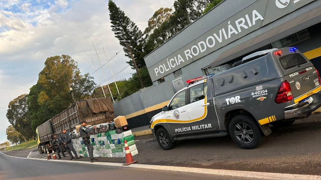 Polícia Rodoviária apreende quase 3 toneladas de maconha em Pirapozinho