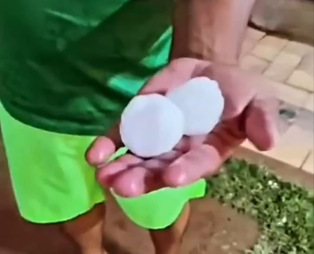 Granizo de até 8 cm assusta moradores e causa estragos em Presidente Epitácio