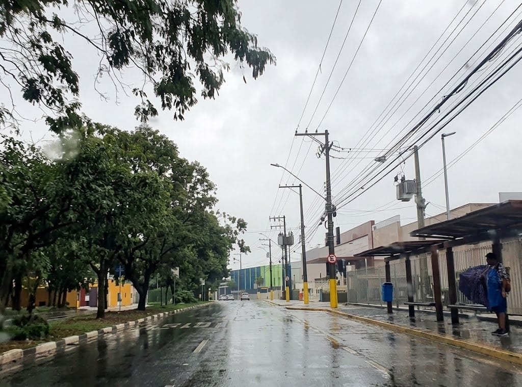 Novo alerta aponta risco de temporais na região nesta sexta-feira à noite