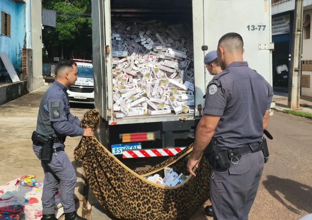 PM apreende mais de 17 mil pacotes de cigarros contrabandeados em Prudente