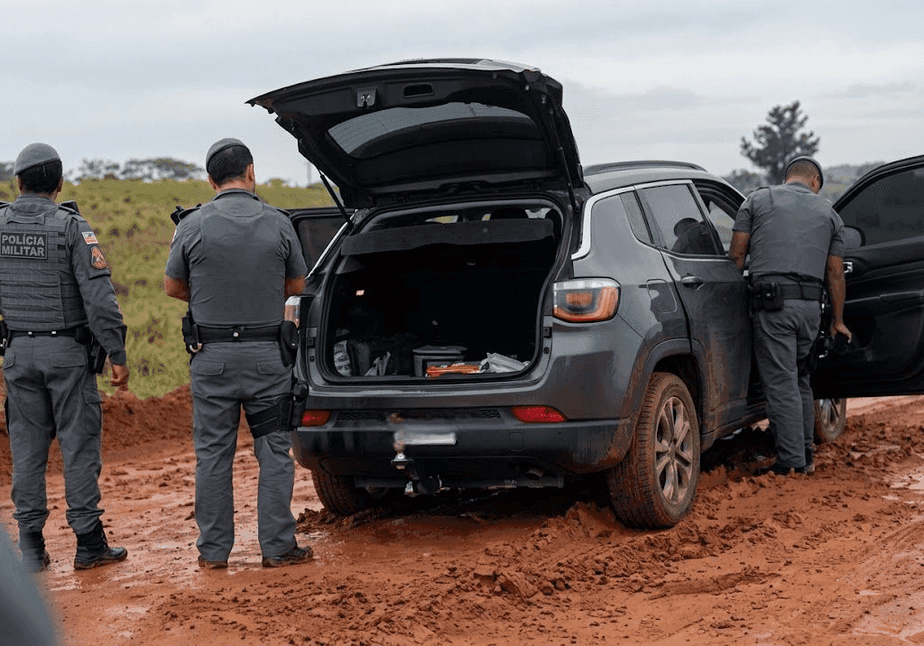Dois adolescentes são apreendidos após roubo de carro em Presidente Prudente