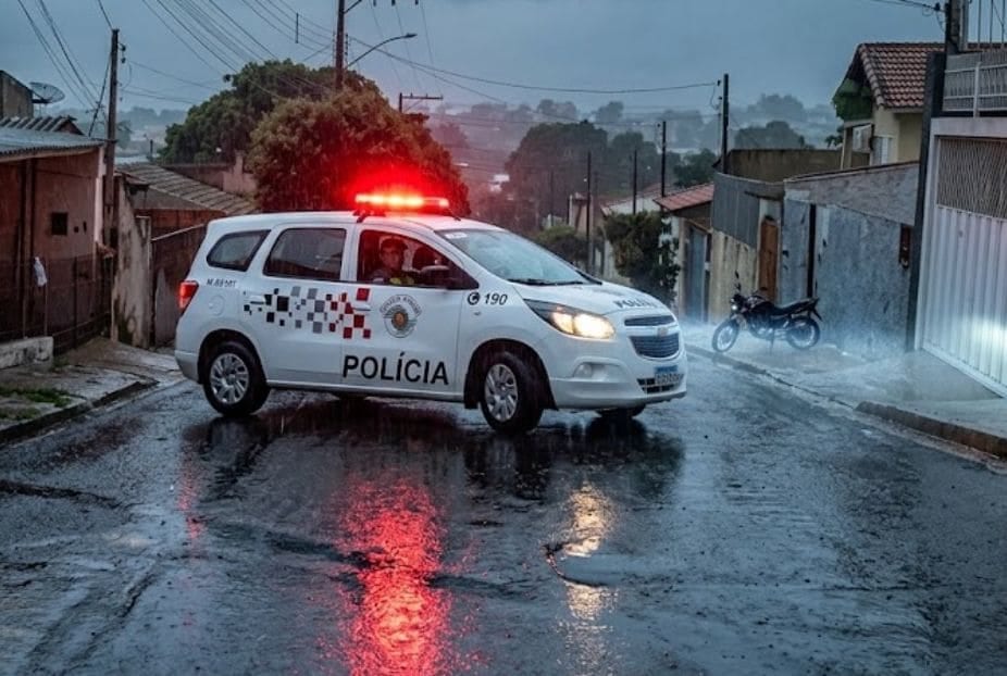 Homem é preso após furtar carteira e gastar em compras com cartão em Prudente